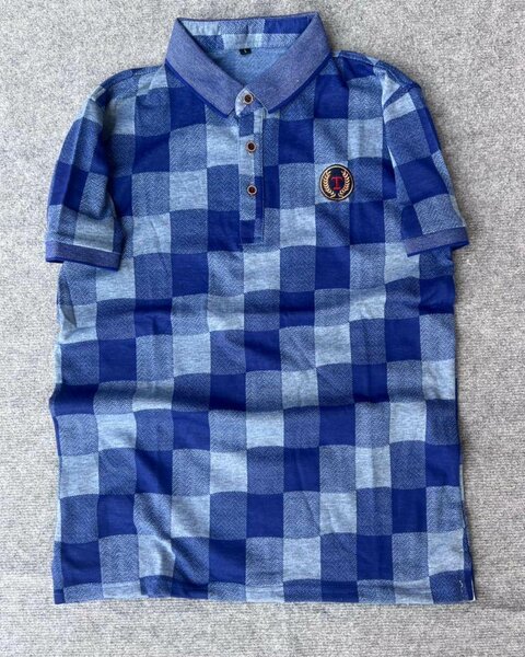 Polo chic à carreaux