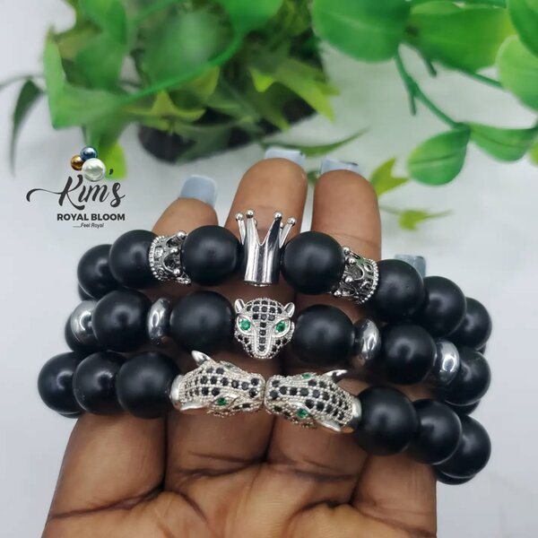 A fine blend of Silverl and black