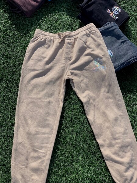 Hustle and motivate sweatpants k120