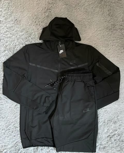 Nike tech fleece Size M and L