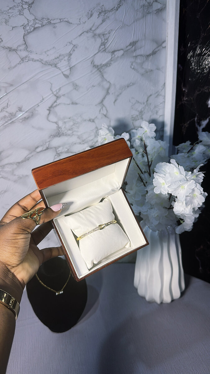 Élégant Bracelet Doré Luxe