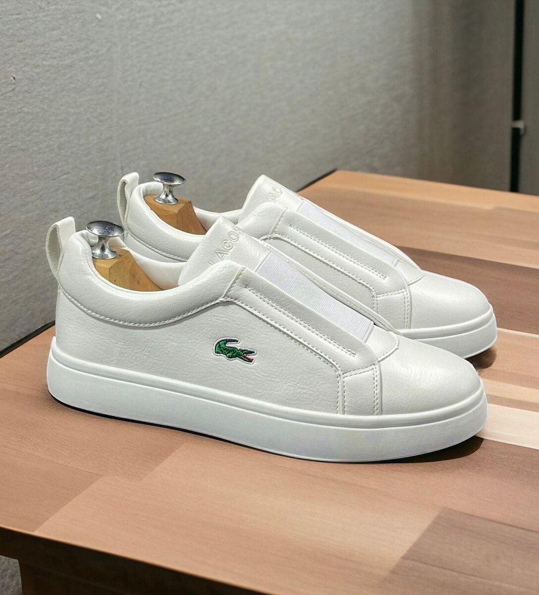 LACOSTE CLASSIC WHITE