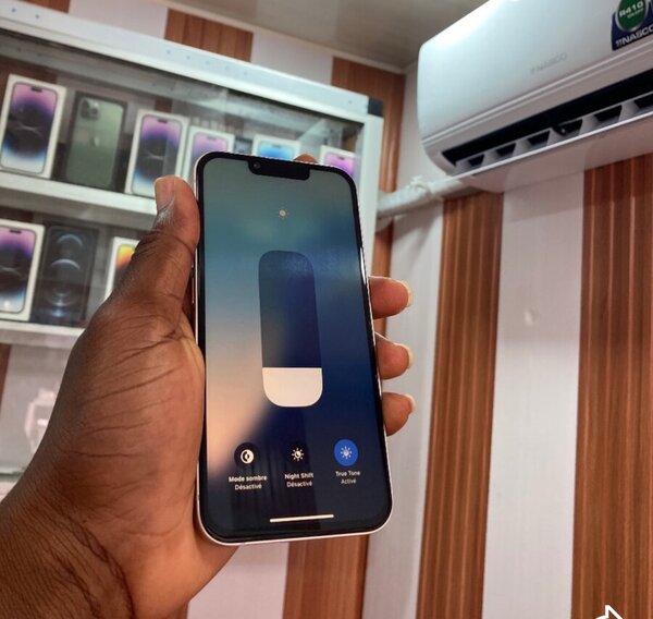 iPhone 13 simple