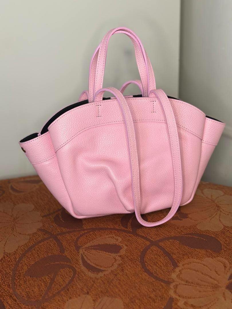 Sac à main élégant rose
