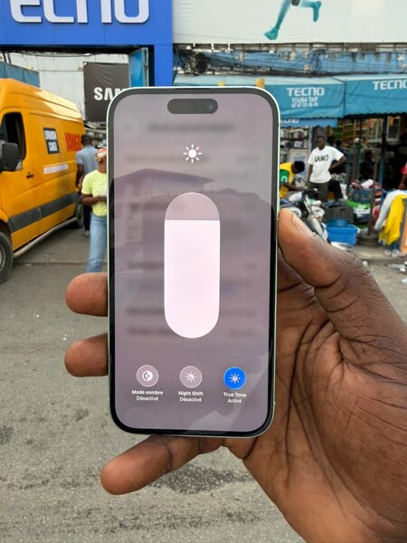 iPhone 15 Simple 128Go Vert