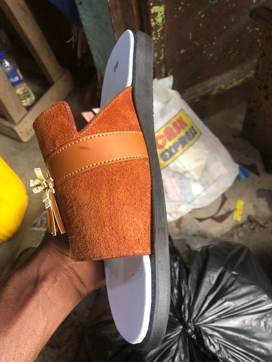 Sandale en cuir homme