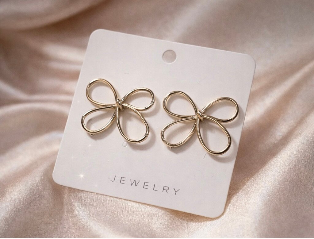 Boucles d'oreilles en forme de fleur en or