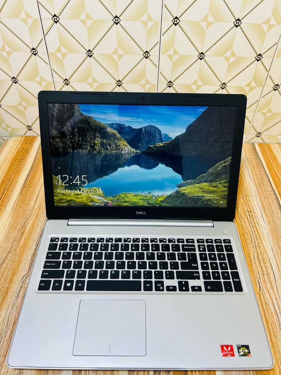 *DELL LATITUDE 5575*