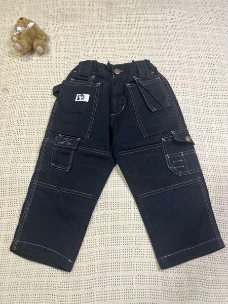 Pantalons pour petits garçons .