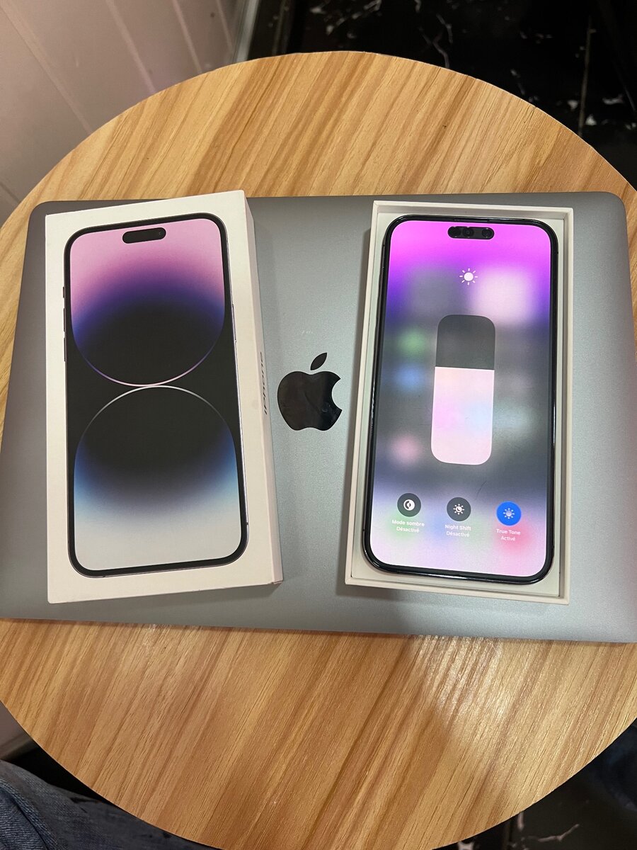 iPhone 14 pro Max 10/10 comme neuf