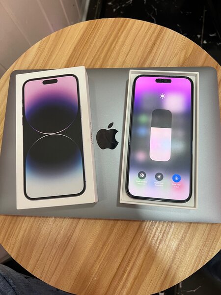 iPhone 14 pro Max 10/10 comme neuf