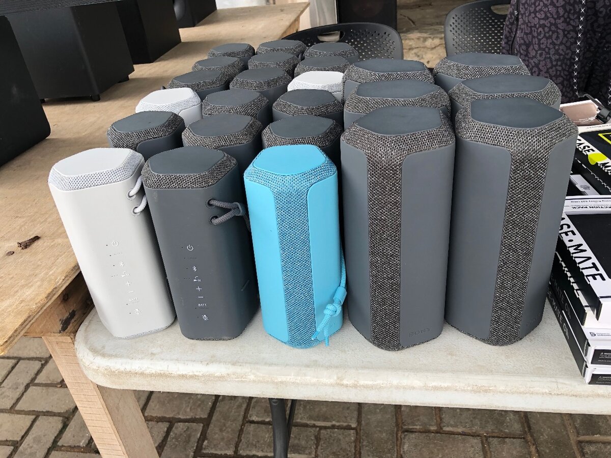 Preowned sony Bluetooth speakers from America in stock