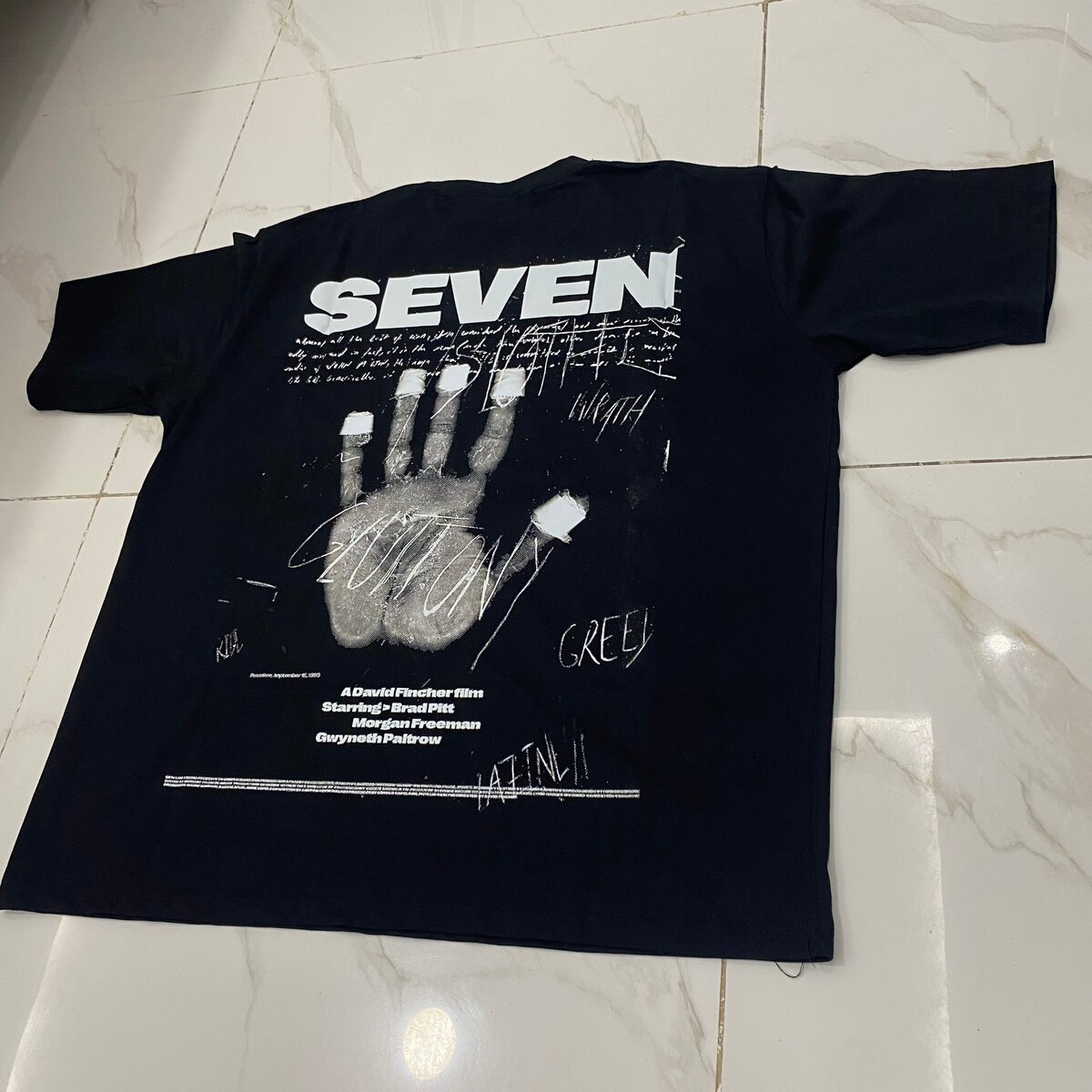 T-shirt à motifs graphiques