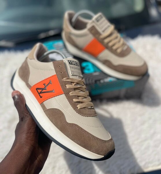 Chaussures LV