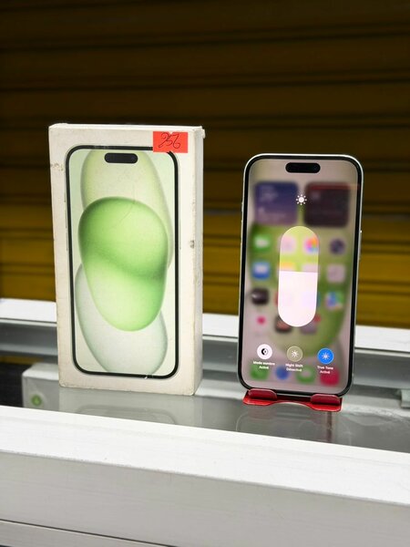 iPhone 15 simple 256 giga CE