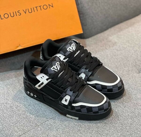 Louis Vuitton Sneakers