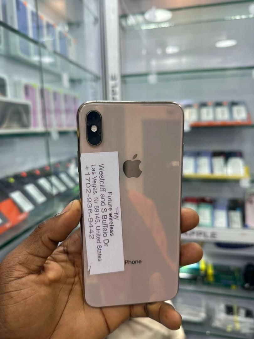 iPhone Xs Max 64go