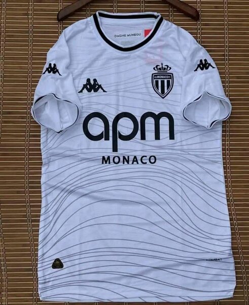 Maillot de football tendance