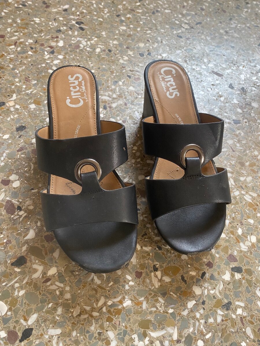 Black heeled sandals