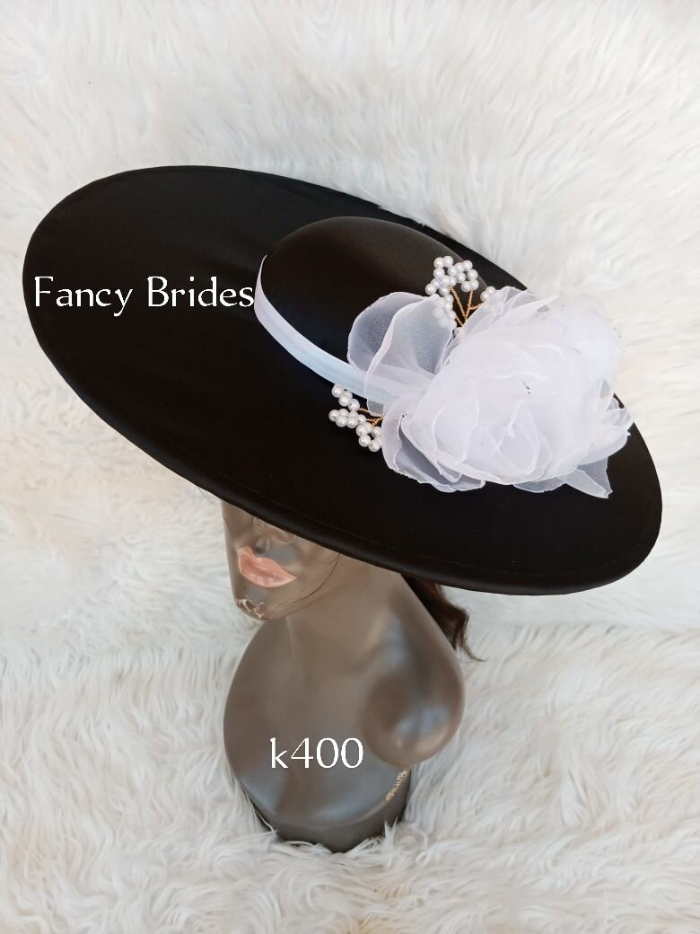 Fascinator hat
