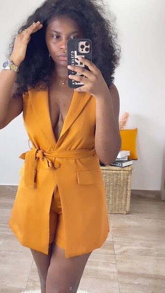 Combinaison sans manches élégante