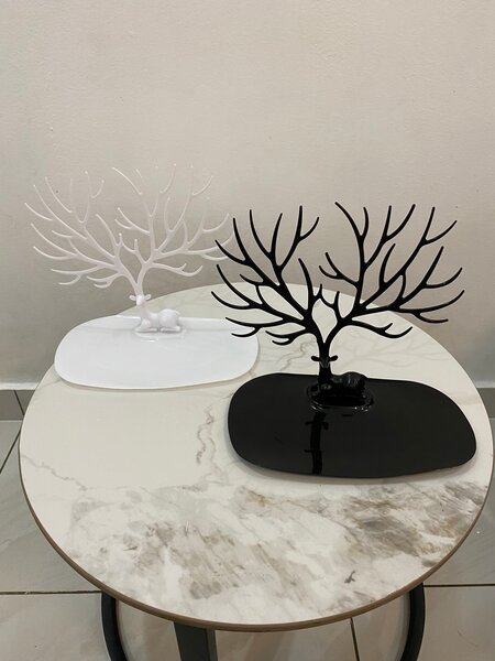 Porte-bijoux design arbre