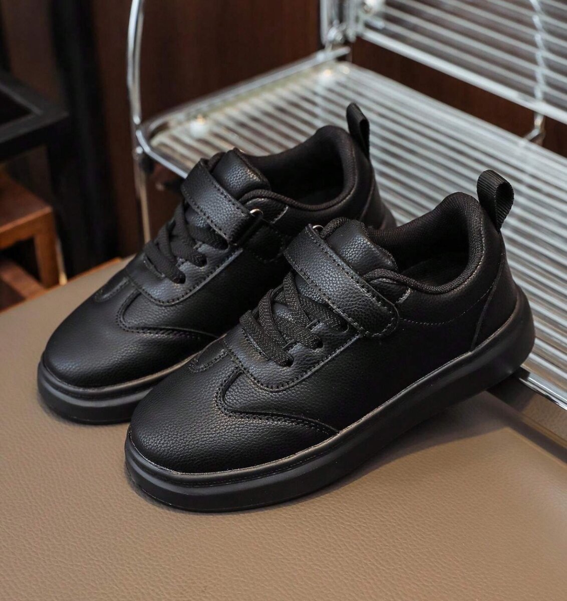 Basket noir mixte décontracté