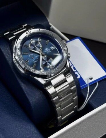 Часы Casio с хронографом