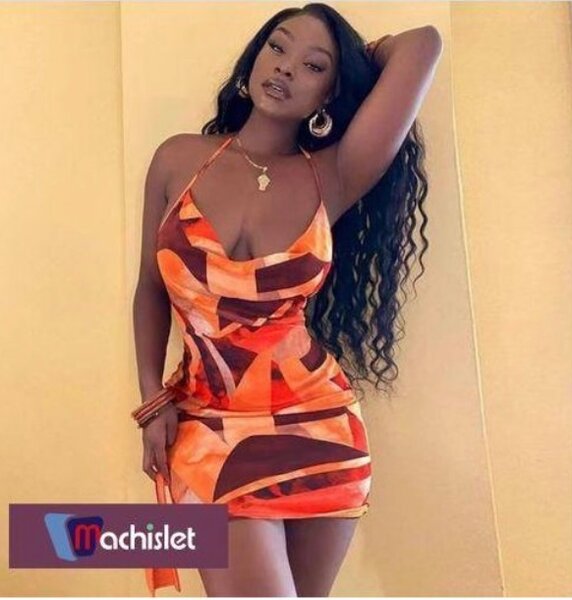 Robe moulante imprimée élégante