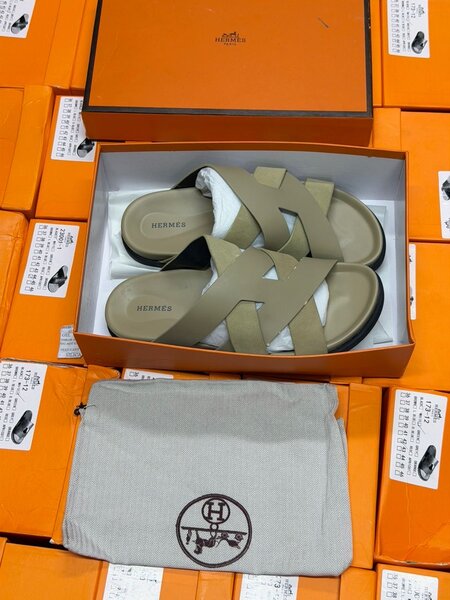 Sandales Hermès en cuir