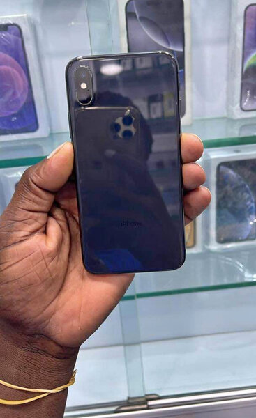 iPhone X noir
