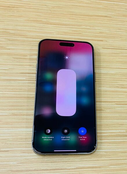 *15 PRO MAX 256GIGA MESSAGE ÉC