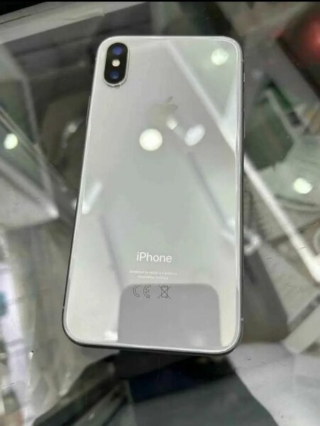 iPhone X Argent 64GB