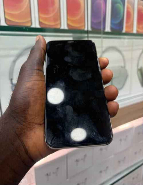 iPhone  X blanc 64GB