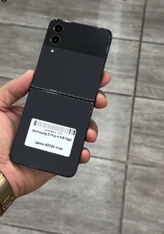 Samsung Z Flip 4