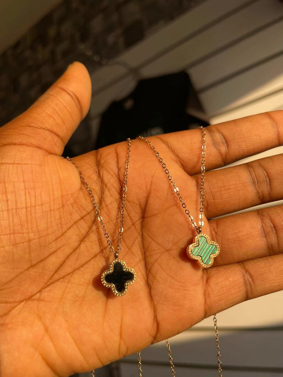 Dual clover necklaces 