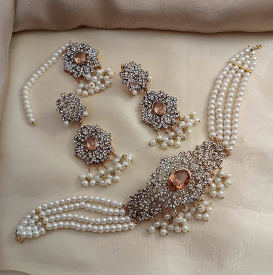 Ladies wedding set Necklace and earrings