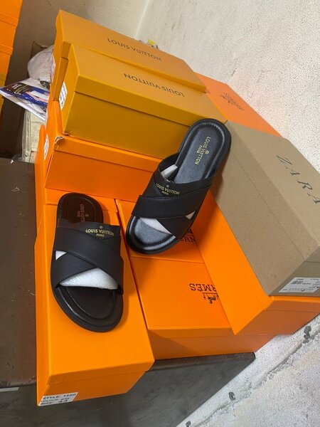 Sandales en cuir Louis Vuitton