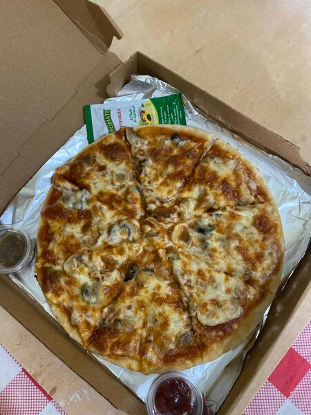 Délicieuse Pizza royal poulets