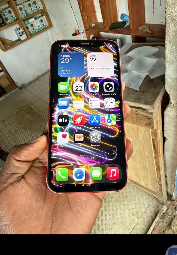 iPhone 12 Rouge Propre