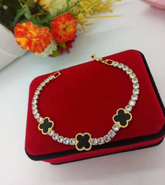 Bracelet and jewelry