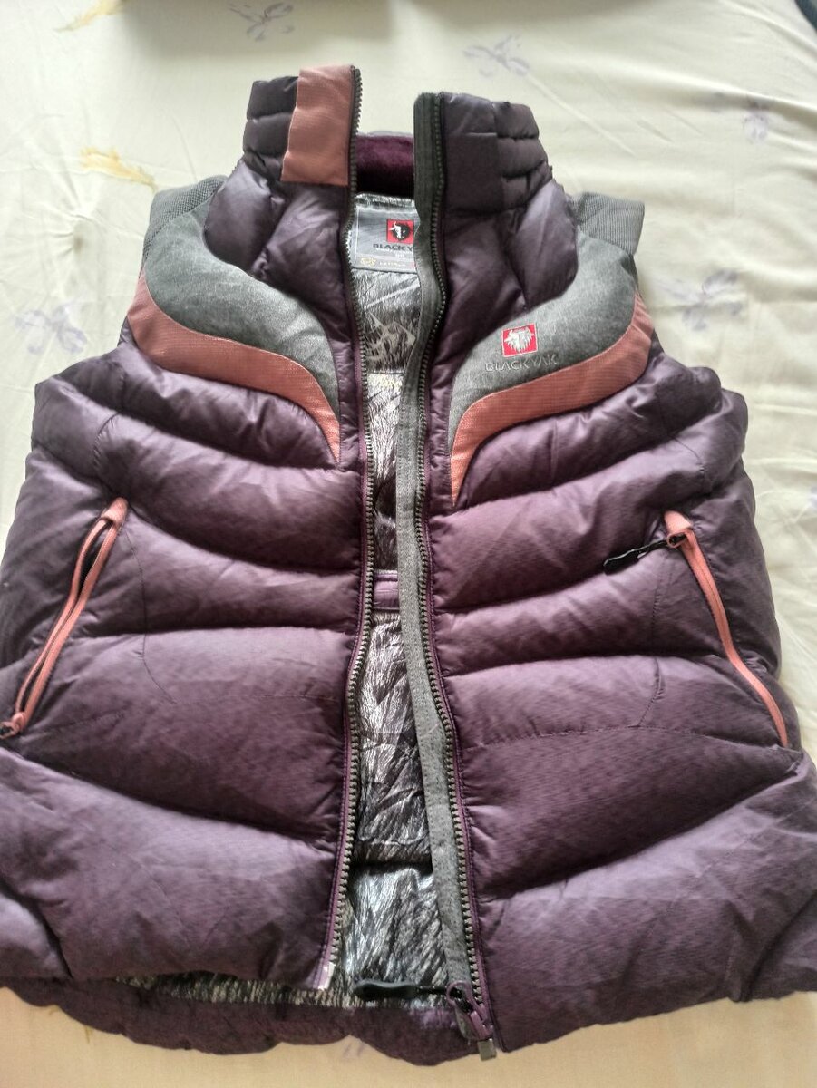 Жилетка зимняя,s