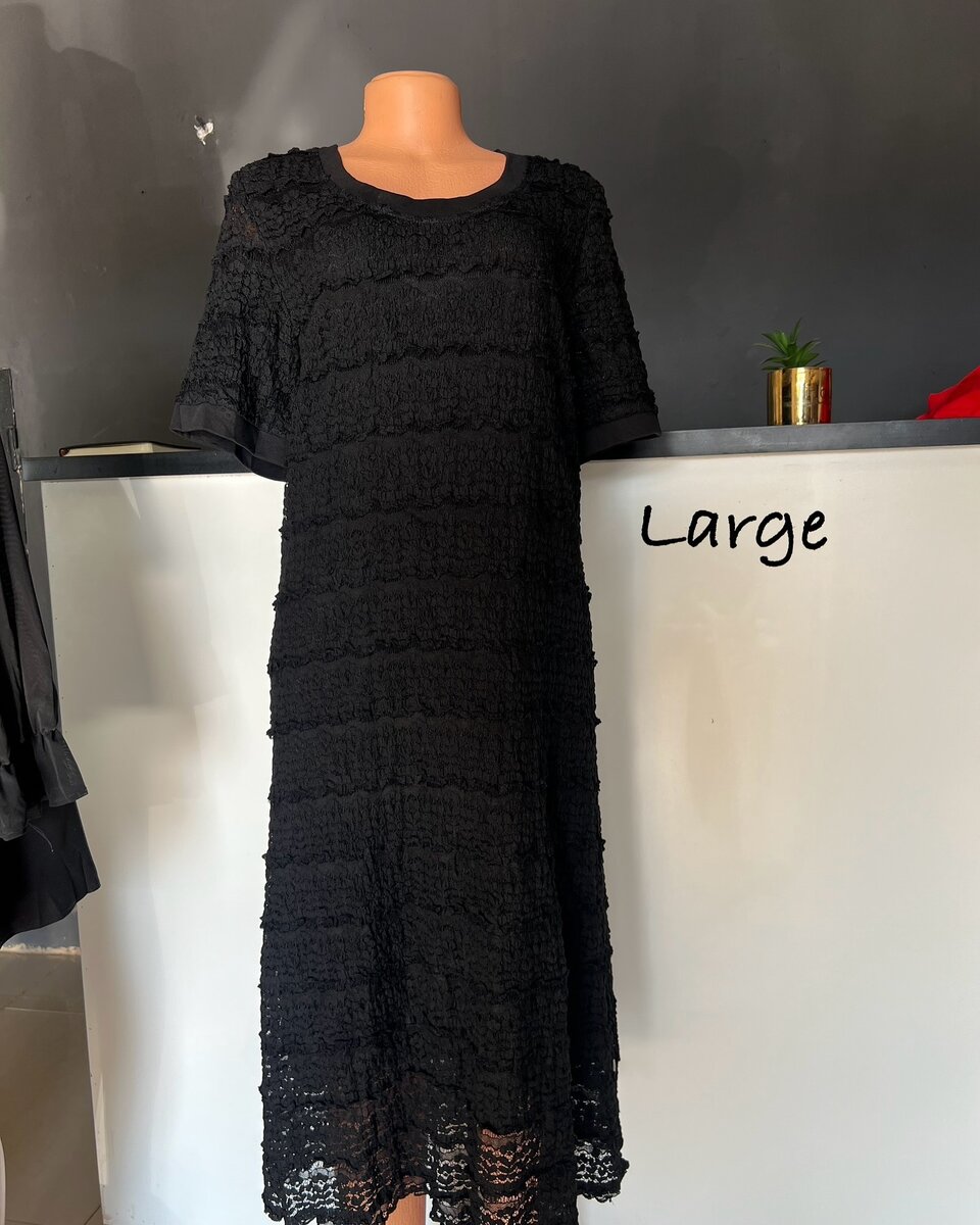  women's beautiful dress 