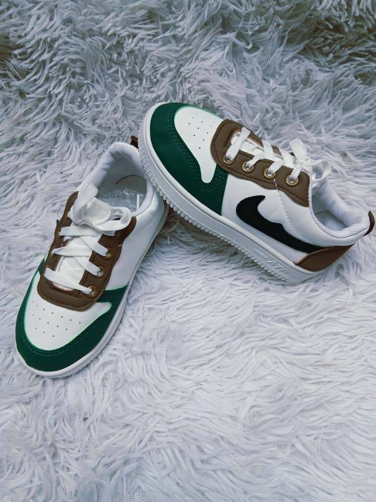 Chaussures de sport colorées