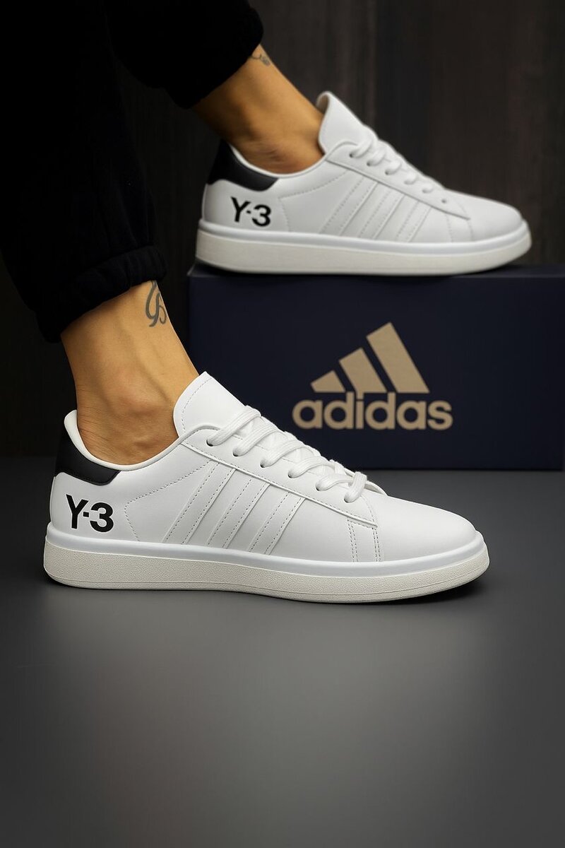 Sneakers Y-3 Adidas modernes