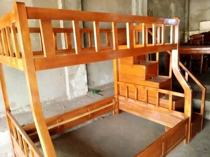 Lit superposé en bois massif