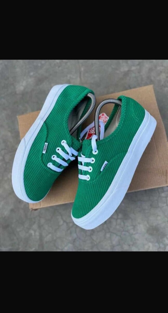 Baskets vertes en toile