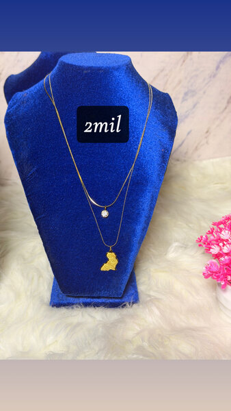 Parure élégante dorée