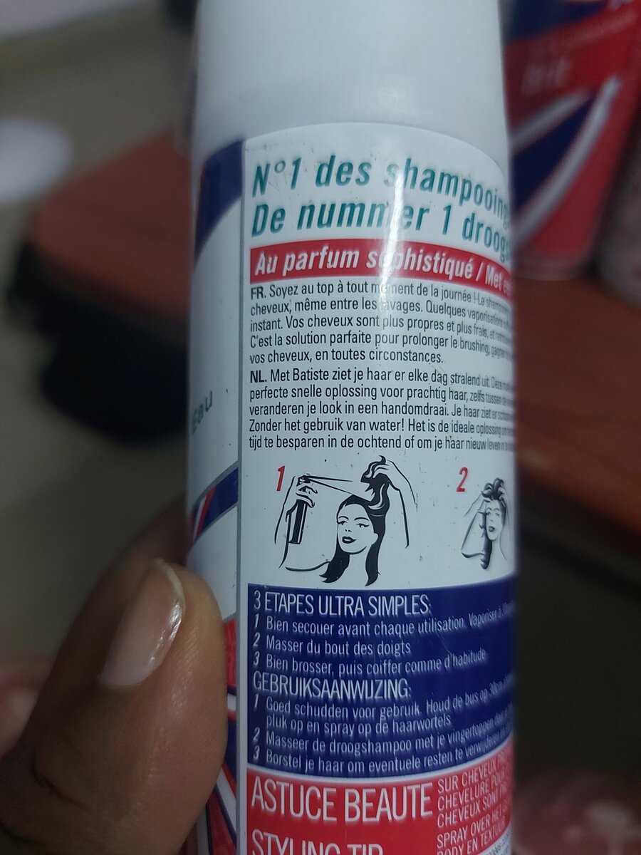 Shampooing sec pour rafraîchir les cheveux