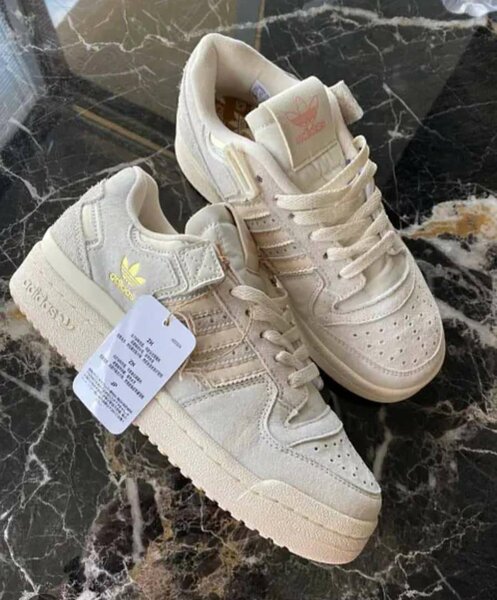 Adidas Baskets Crème Femme